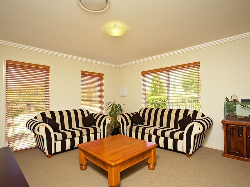 12 Silkpod Court, North Lakes QLD 4509