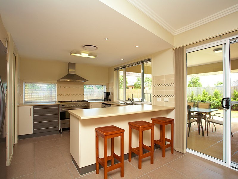 12 Silkpod Court, North Lakes QLD 4509