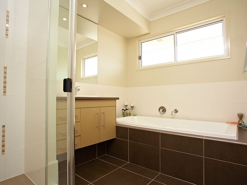 12 Silkpod Court, North Lakes QLD 4509