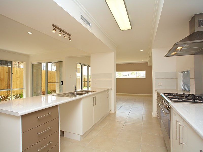 10  Franklin Street, North Lakes QLD 4509