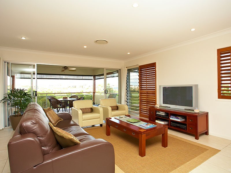 15  Senior Close, North Lakes QLD 4509
