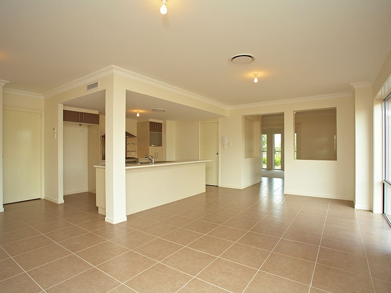1 Lester Place, North Lakes QLD 4509