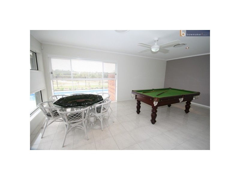 18 Kowari Crescent, North Lakes QLD 4509