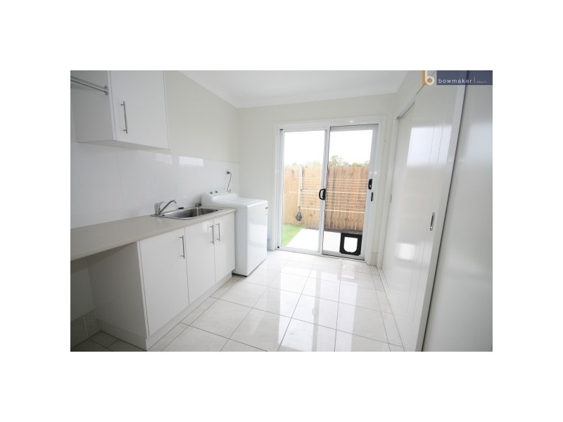 18 Kowari Crescent, North Lakes QLD 4509