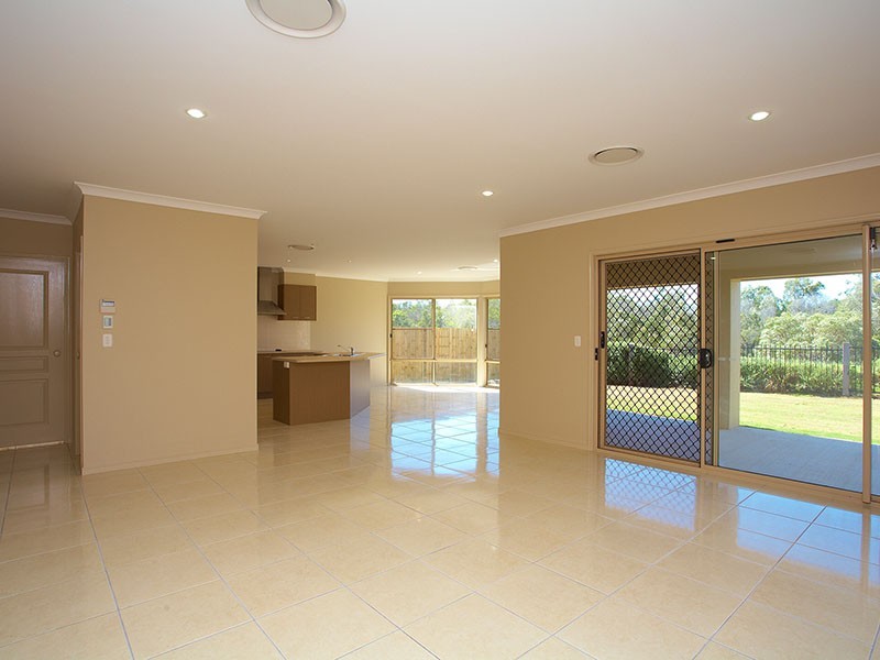 20 Douglas Circuit, North Lakes QLD 4509