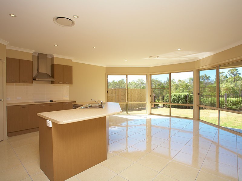 20 Douglas Circuit, North Lakes QLD 4509