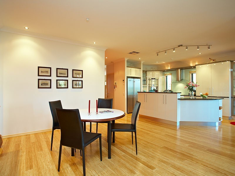 16 Senior Close, North Lakes QLD 4509
