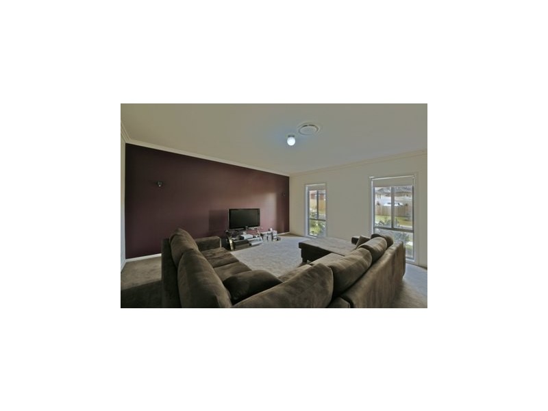 27 Goodenia Road, Mount Annan NSW 2567