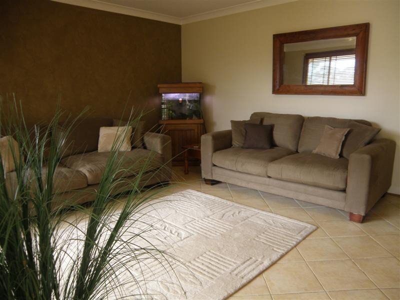 8b Pyrite Place, Eagle Vale NSW 2558