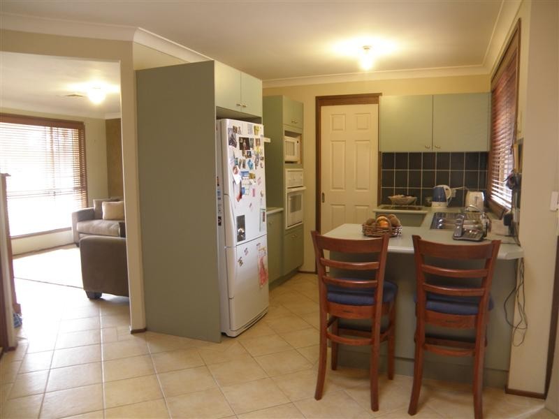 8b Pyrite Place, Eagle Vale NSW 2558