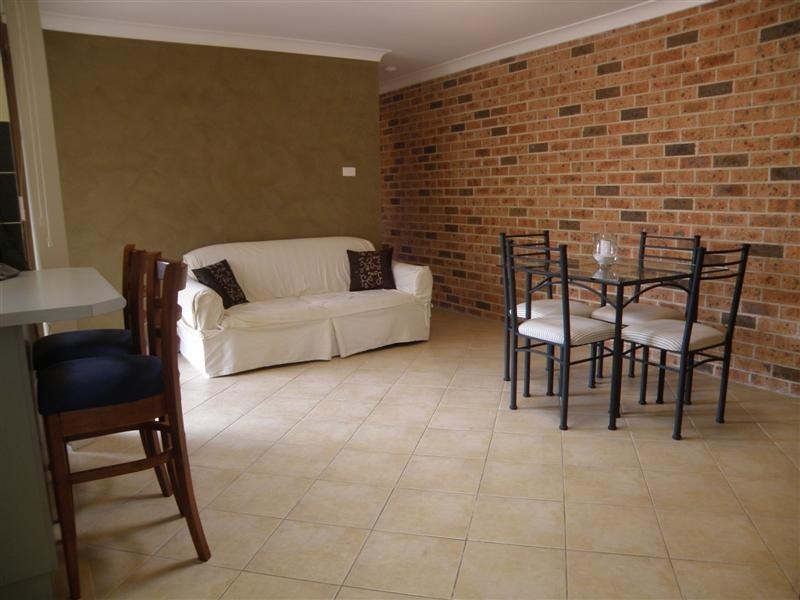 8b Pyrite Place, Eagle Vale NSW 2558