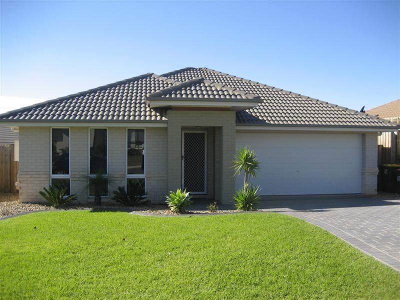 35 Folkes Street, Elderslie NSW 2570