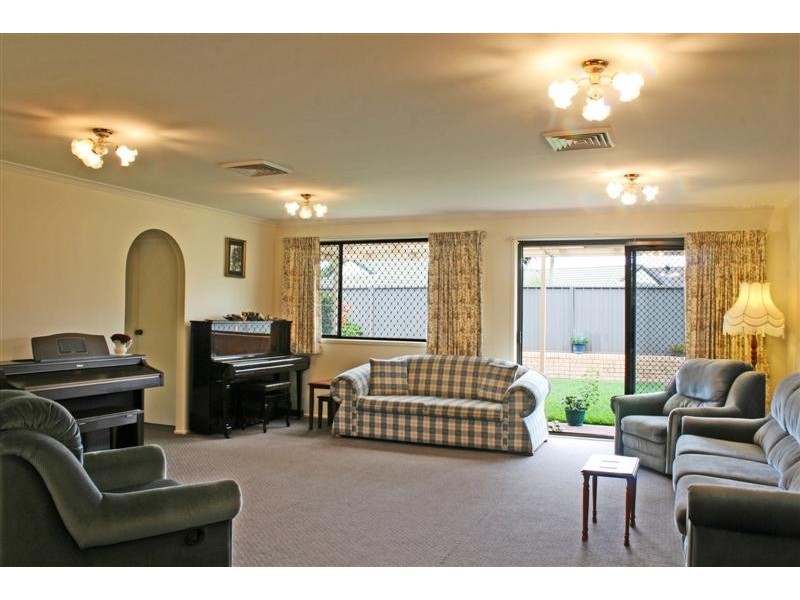 68 Sirius Circuit, Narellan NSW 2567