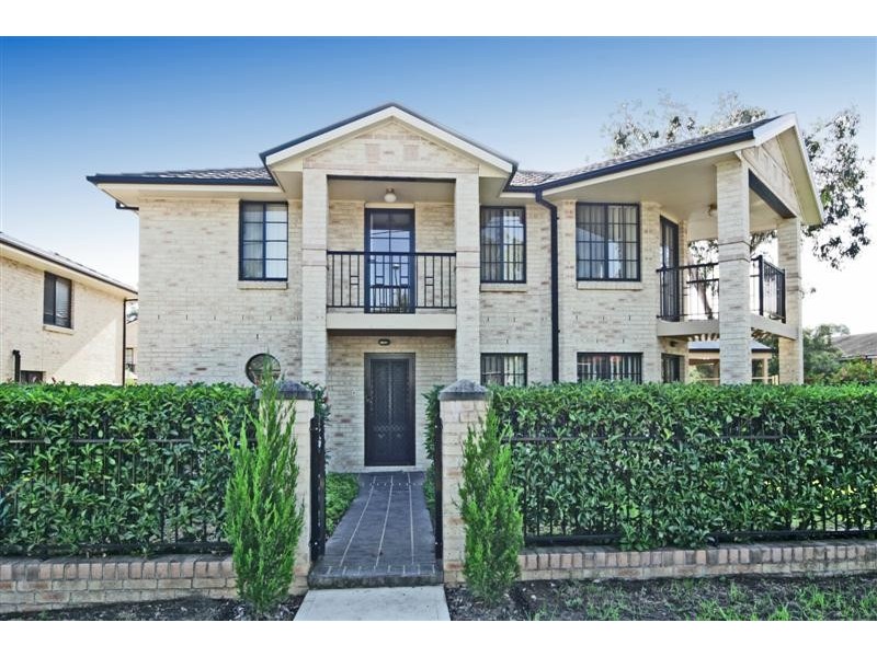 8/60 Old Hume Highway, Camden NSW 2570