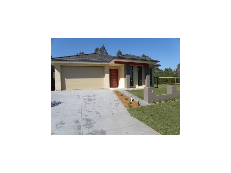 17 Tivoli Lane, Campbelltown NSW 2560
