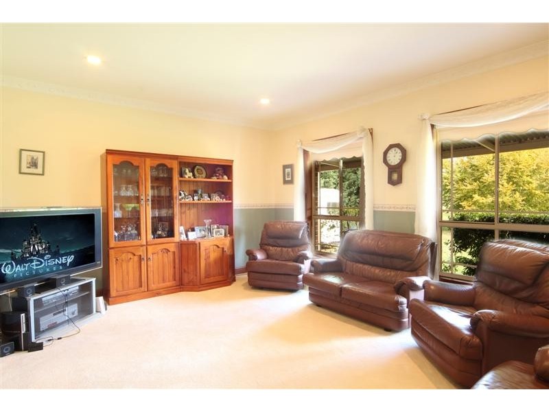 20 Blades Place, Douglas Park NSW 2569