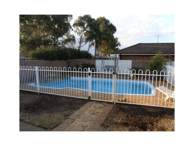 5 Hannah Place, Mount Annan NSW 2567
