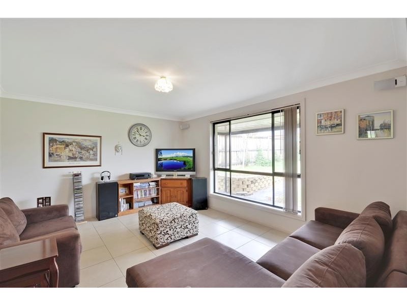 32 Folkes Street, Elderslie NSW 2570