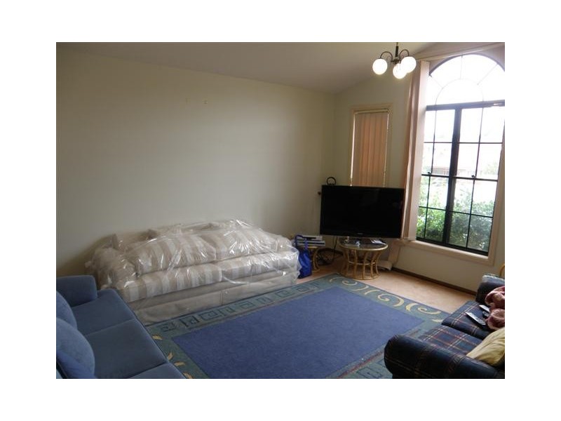 10 Ephraim Howe Place, Mount Annan NSW 2567