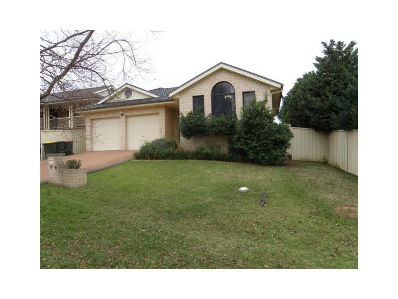 10 Ephraim Howe Place, Mount Annan NSW 2567