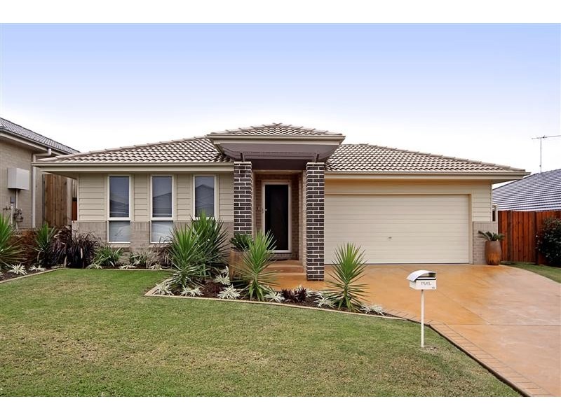 19 Kerrigan Crescent, Elderslie NSW 2570