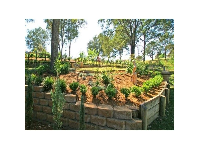 391 Remembrance Drive, Camden Park NSW 2570