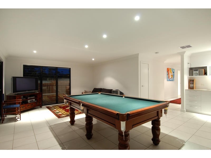 30 Ruskin Street, Taringa QLD 4068