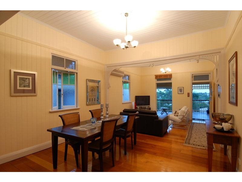 28 Coronation Street, Bardon QLD 4065