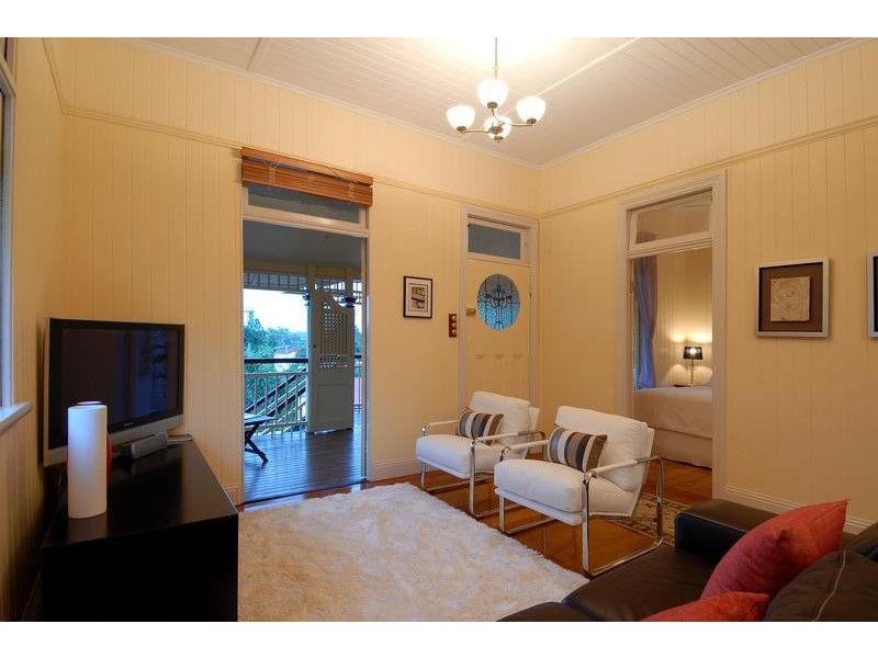 28 Coronation Street, Bardon QLD 4065