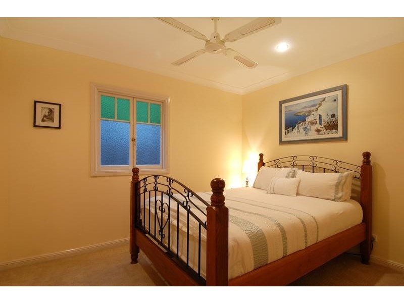 28 Coronation Street, Bardon QLD 4065