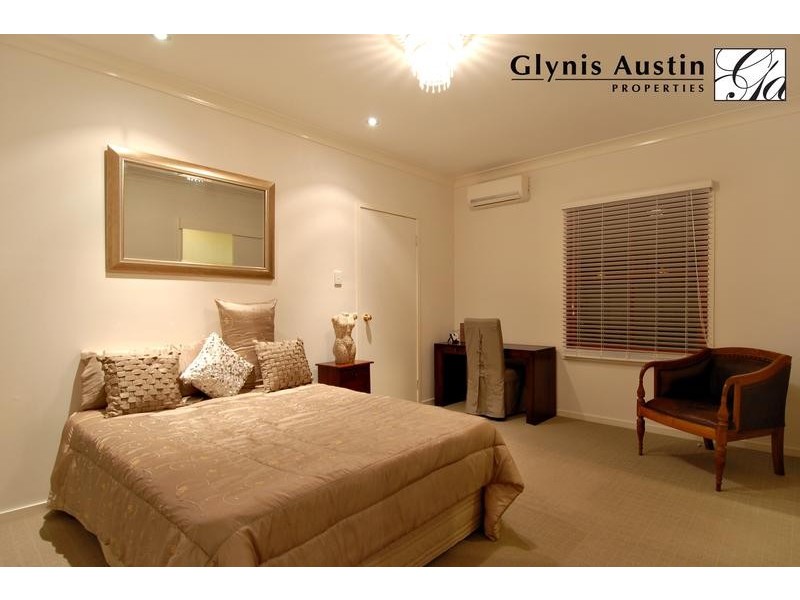 91 Taringa Parade, Indooroopilly QLD 4068