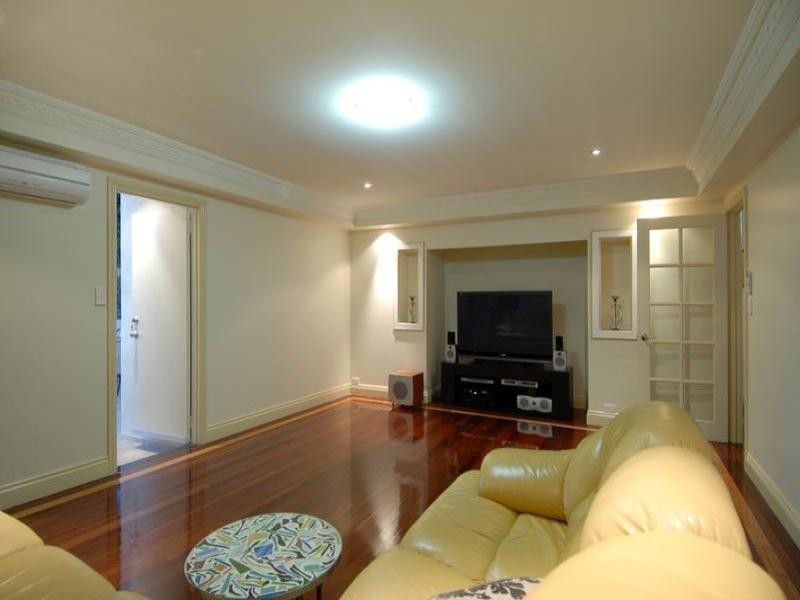 259  Rode Road, Wavell Heights QLD 4012
