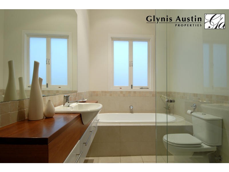 102   Fernberg Rd, Paddington QLD 4064