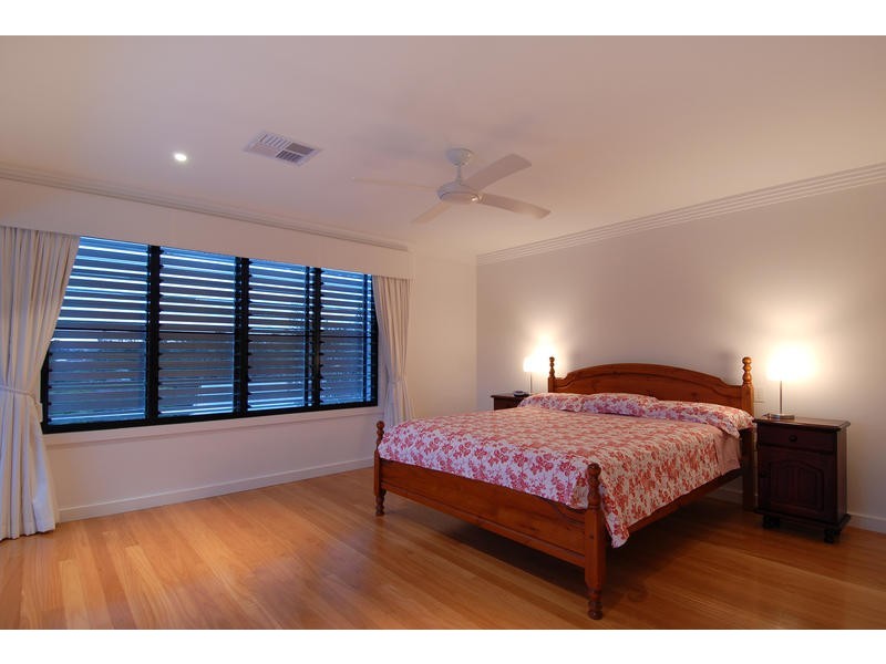 30   Ruskin Street, Taringa QLD 4068