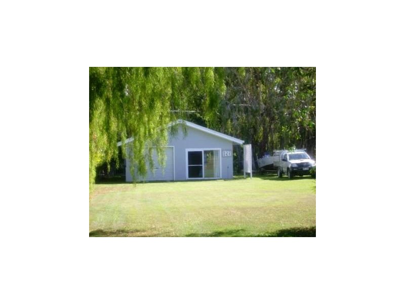 127 John Dory Street, Taylors Beach QLD 4850