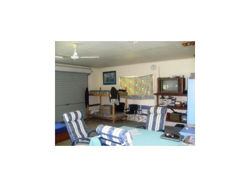 127 John Dory Street, Taylors Beach QLD 4850