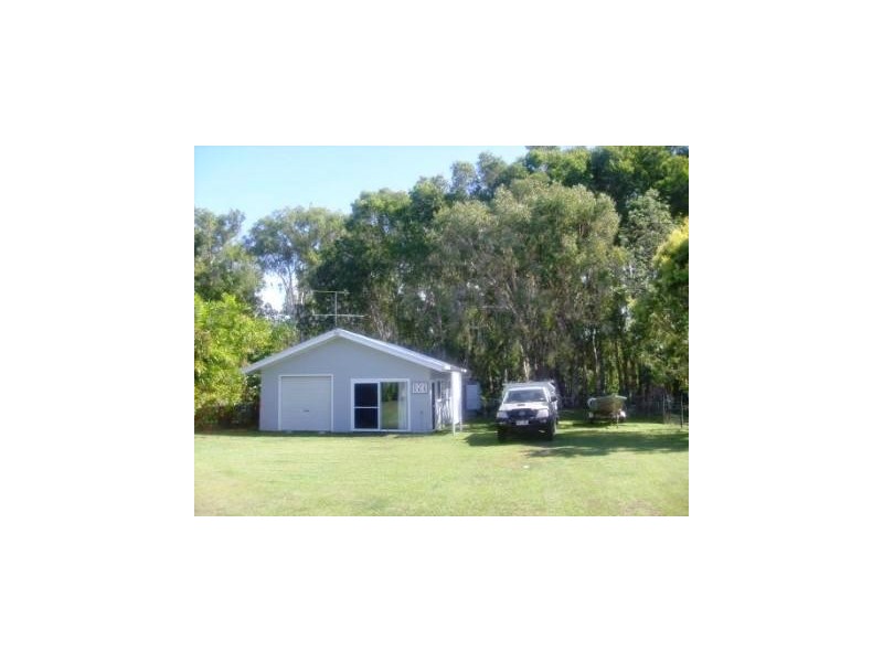 127 John Dory Street, Taylors Beach QLD 4850