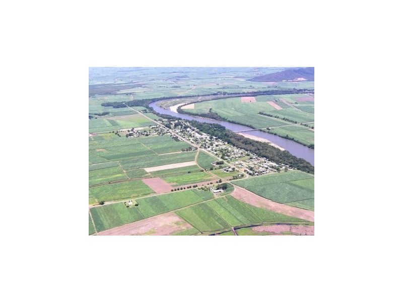 7b Musgrave, Halifax QLD 4850