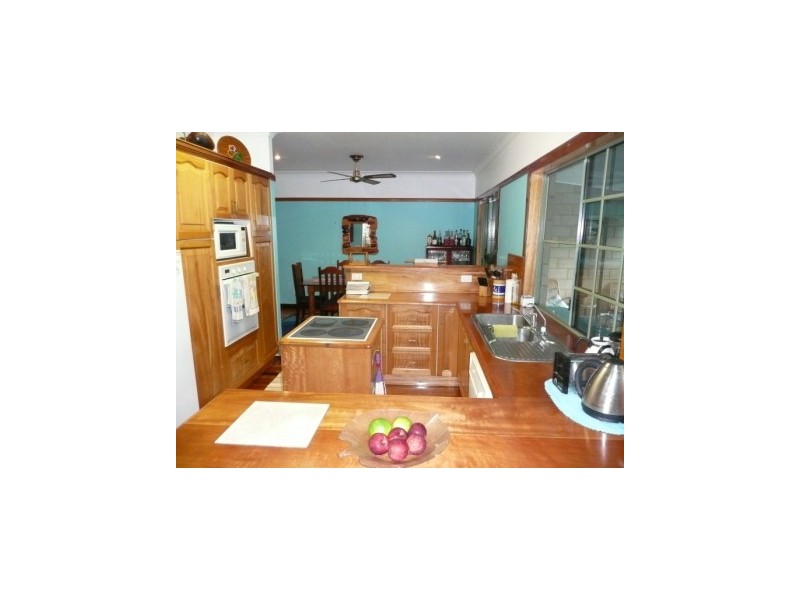 7b Musgrave, Halifax QLD 4850