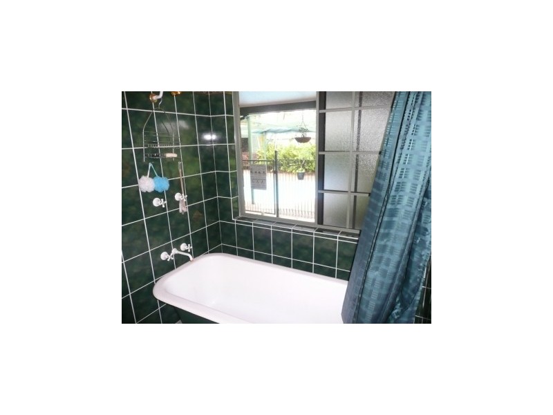 7b Musgrave, Halifax QLD 4850