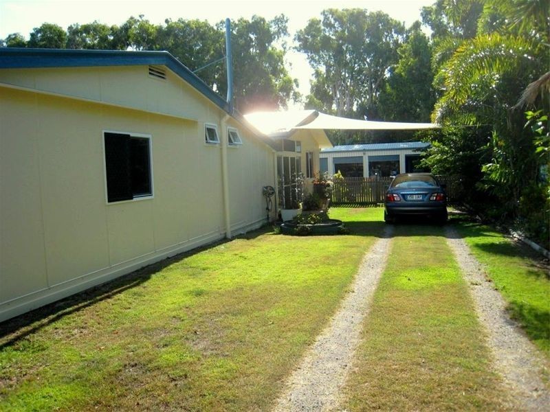 125 John Dory St, Taylors Beach QLD 4850