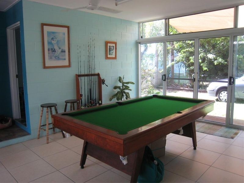 125 John Dory St, Taylors Beach QLD 4850