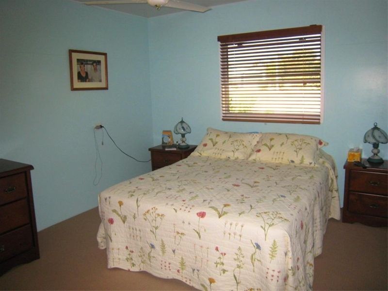 125 John Dory St, Taylors Beach QLD 4850