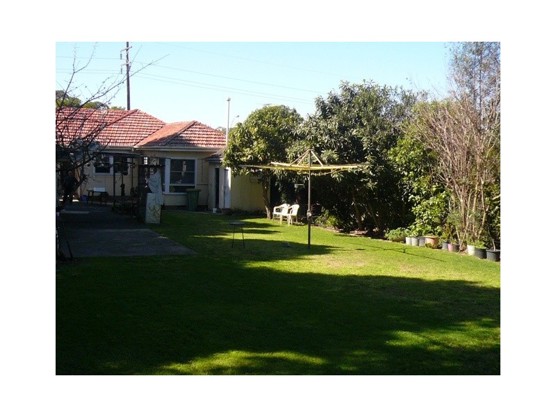 10 Binalong Road, Pendle Hill NSW 2145