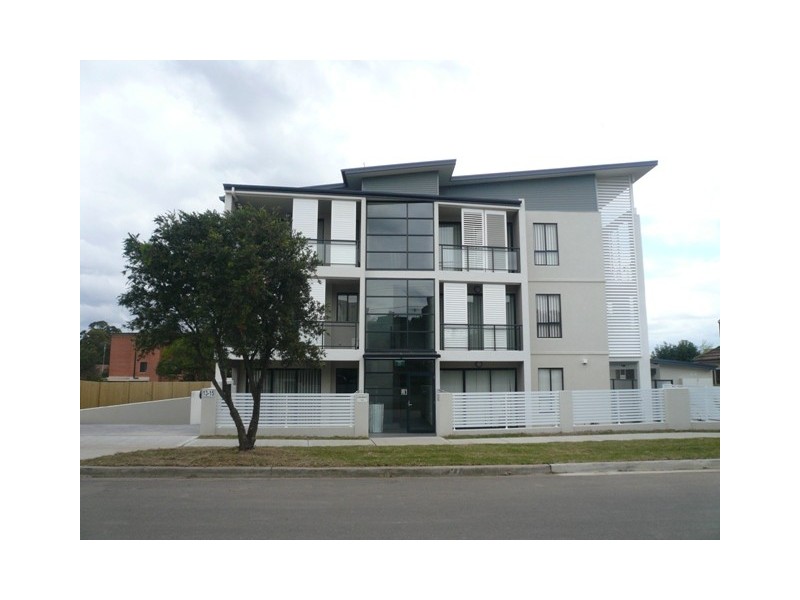 13/13-15 Lydbrook Street, Westmead NSW 2145