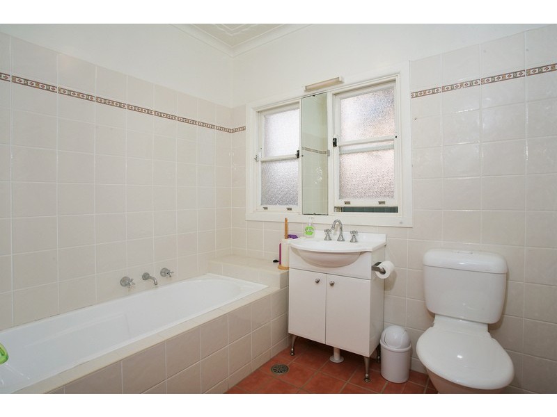 39 Grand Avenue, Westmead NSW 2145