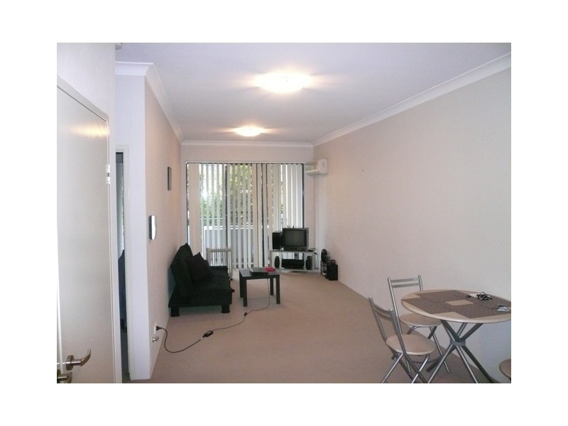 8/14-18 Reid Avenue, Westmead NSW 2145