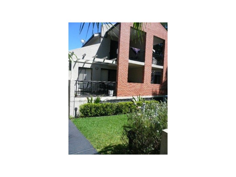 2/7 Shortland Street, Gosford NSW 2250