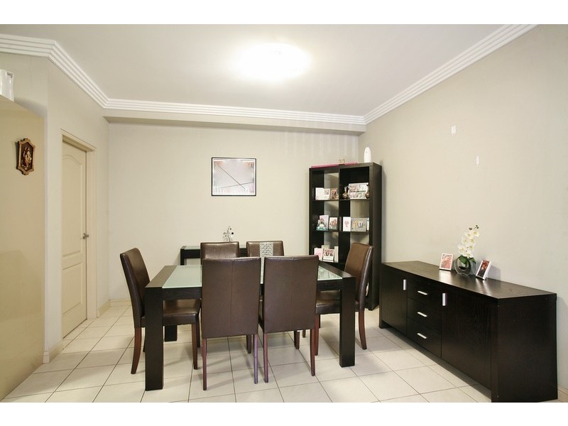 2/2-4 Reid Avenue, Westmead NSW 2145