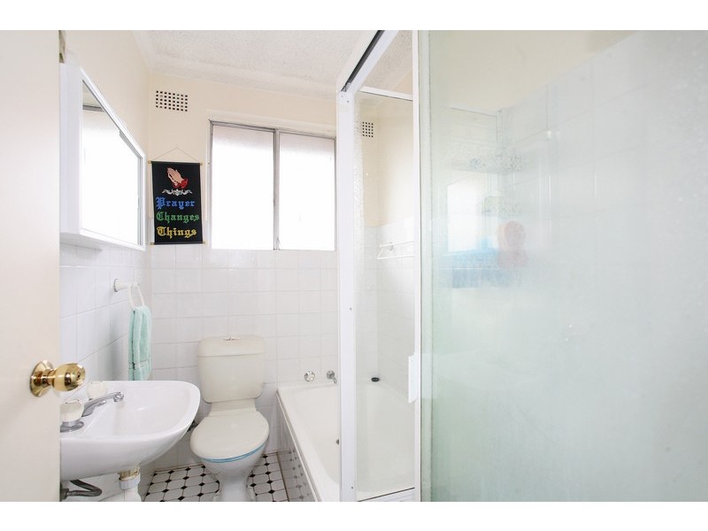 10/4 Calliope Street, Guildford NSW 2161